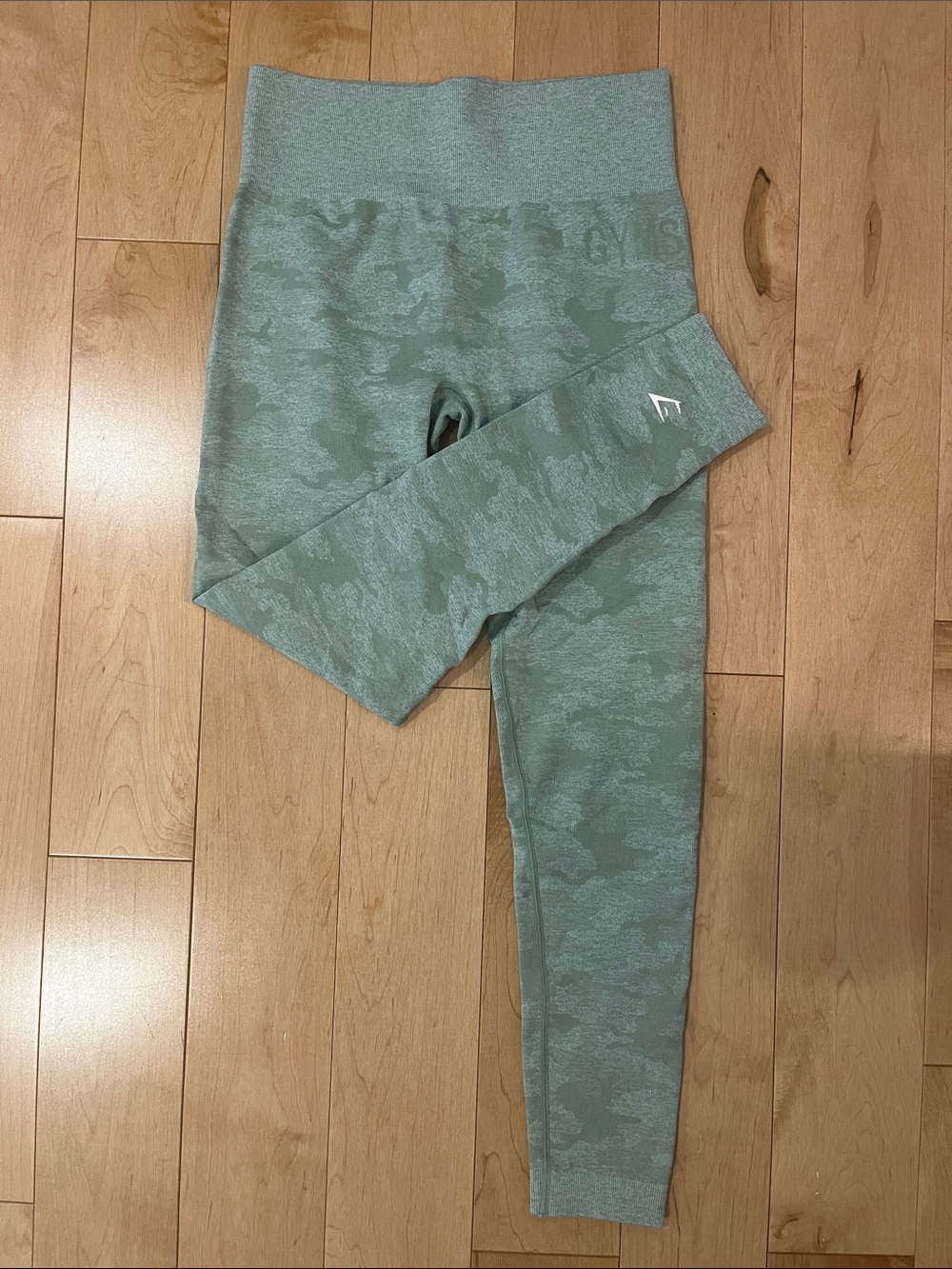 Gymshark Women's High-Waist Leggings - Sage Green Camo